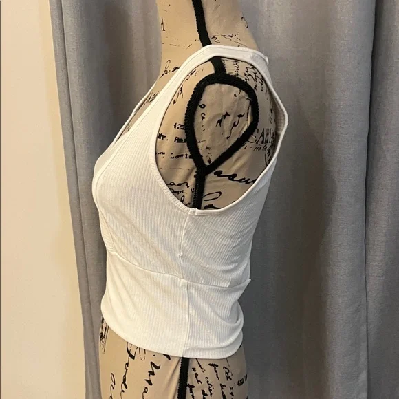 Caution To The Wind White Ribbed Crop Top - Picture 3 of 5
